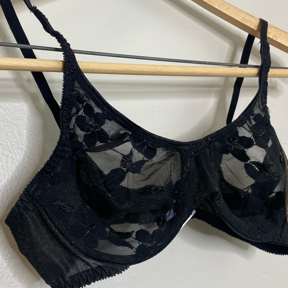 NWT Vintage Olga Black Embroidery Lacy Floral Semi Sheer Bra 34c Deadstock - Picture 3 of 7